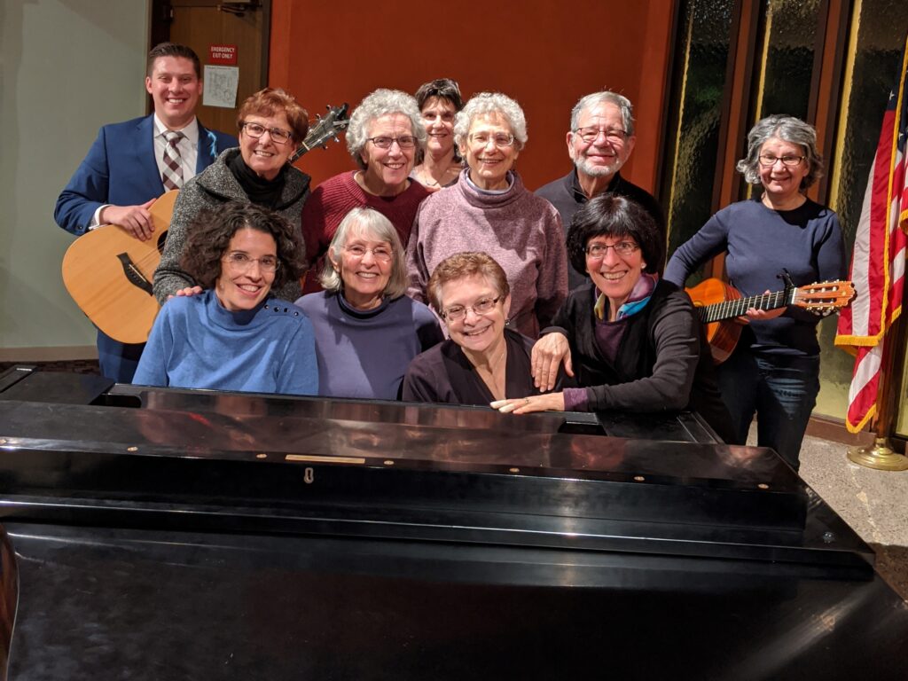 songleaders at the piano